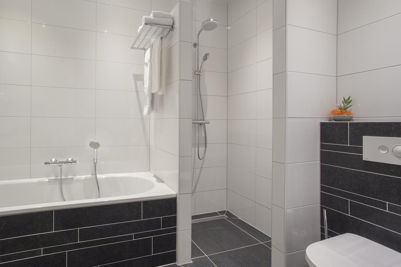 Hotel Bladel Bagian luar foto