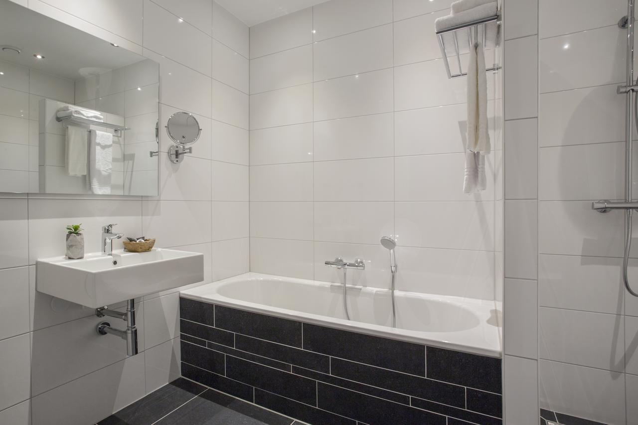 Hotel Bladel Bagian luar foto