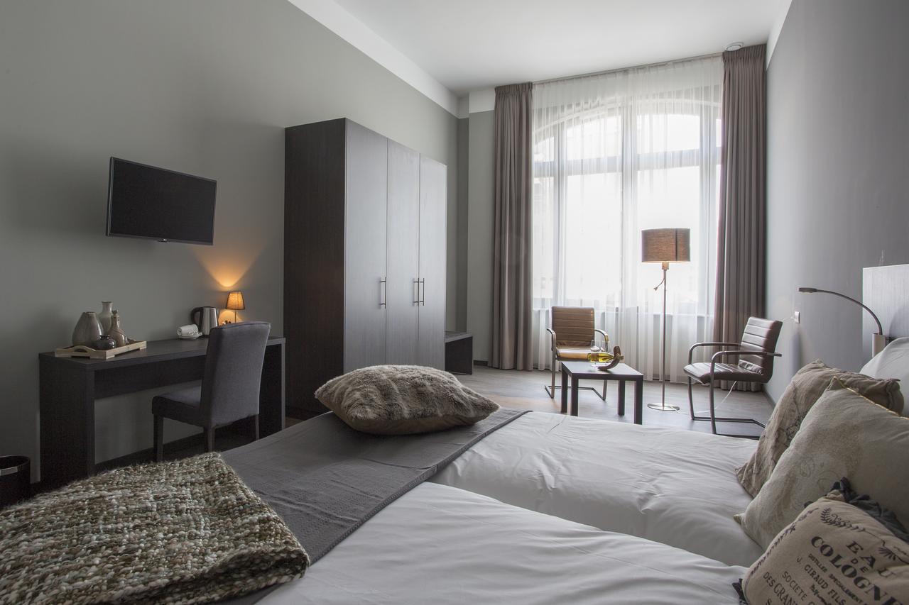 Hotel Bladel Bagian luar foto