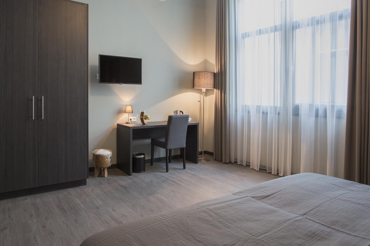 Hotel Bladel Bagian luar foto